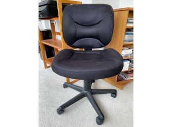 Comfortable Rolling Office Chair With Adjustable Height