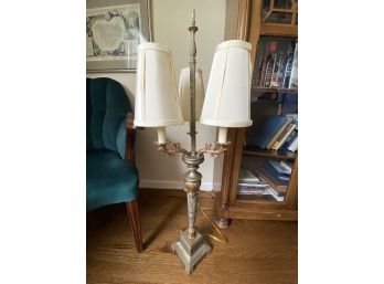 Contemporary Lamp With 3 Shades