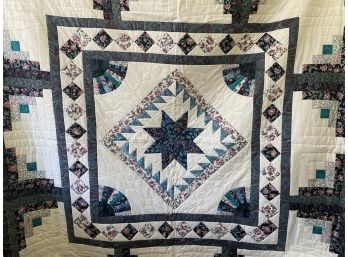 King Sized Texas Star Quilt With Hand Stitching