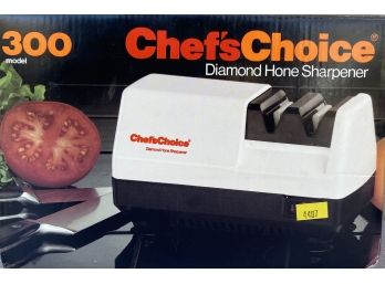 Chefs Choice Diamond Hone Sharpener MO: 300 New In Box