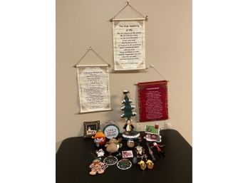 Assorted Christmas Decoration With 3 Quote Scrolls