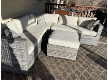 Like New! Stunning Outdoor Faux Wicker Patio Set With Sectional Sofa And Ottoman