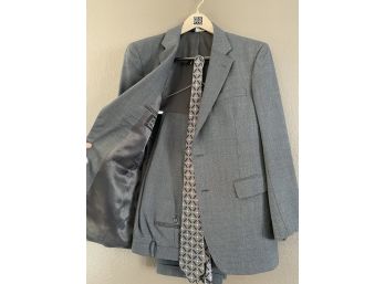 Joseph A Bank Men's Designer Suit Set With Tie