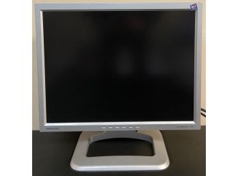 Samsung Syncmaster 21' 213T Monitor With Cables