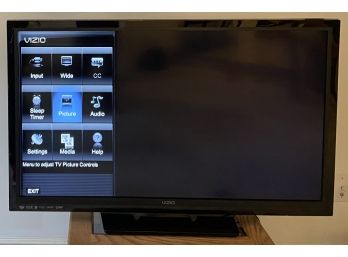 Vizio 42' Flat Screen TV - Works & Has Remote