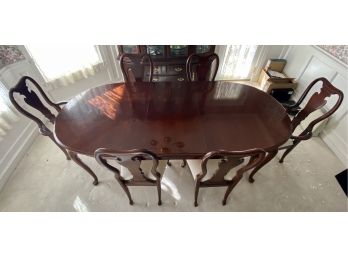 Queen Anne Solid Chery Thomasville Dining Room Table