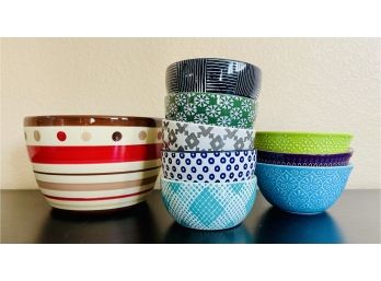 Grouping Of Assorted Bowls