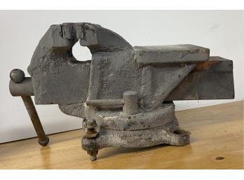 Unmarked Large Vice