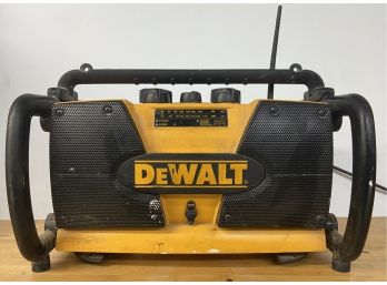 DeWALT DW911 Worksite Radio