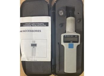 Veeder-root Hand Tachometer With Case & Owners Manual