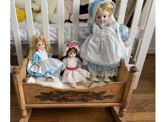 Dutch Folk Painted Doll Crib From 1820 With 3 Dolls Including Madame Alexander Alice & Degas