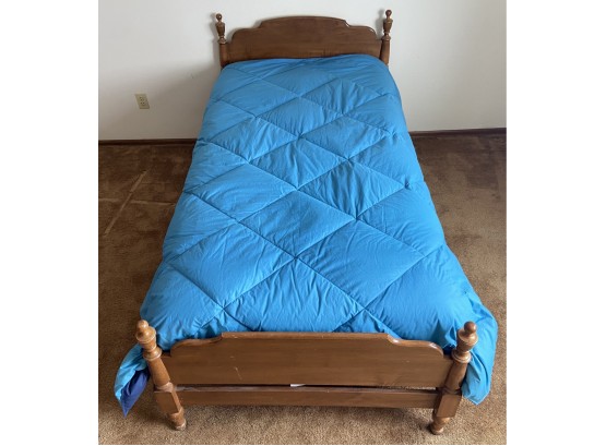 Solid Wood Twin Bed Frame With Mattress Box Springs And Linens