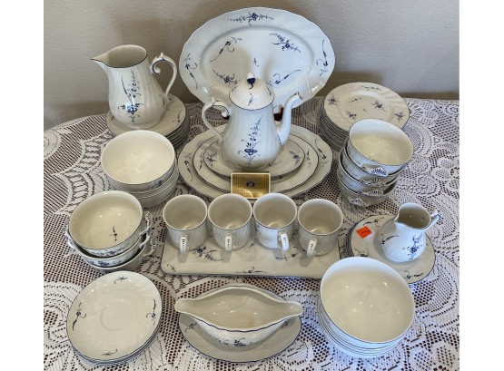 Large Collection Of Villeroy And Boch House And Garden Collection Incl. Teapot With Original Tag