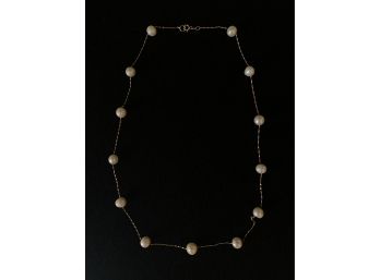 Delicate 14K Gold Necklace With Pearls
