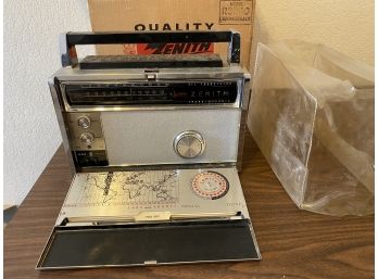 Vintage Zenith All Transistor Radio