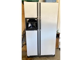 Kenmore Side By Side Refrigerator & Freezer Works