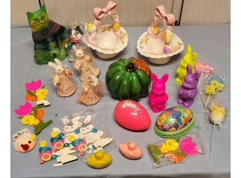 Collection Of Vintage Easter Including Bunnies, Eggs, Two Ceramic Baskets, A Ceramic Cate & Paper Bunnies