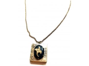 Stunning Gold Locket With Pearls And Photos Inside