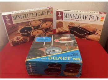 Mini Loaf Pan, Mini Fluted Cake Pan & Nordic Ware Bundt Pan