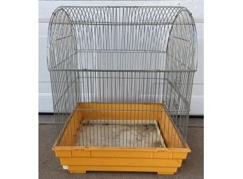 Hoei Metal Bird Cage With Plastic Base