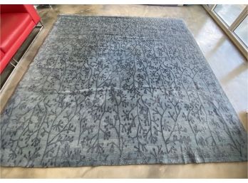 Quality Wool Area Rug With Gradient Blues And Grays