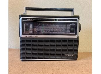 Vintage GE 10 Band Monitor Radio Model 7-2971A