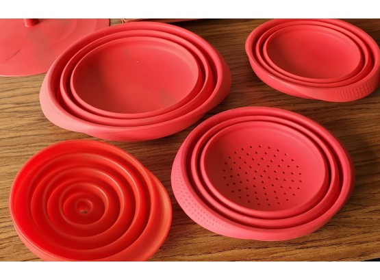 Collection Of Smartware  Bowls, Bakers, Bundt Pan, Microwave Lids, Foldable Bowls & Strainer