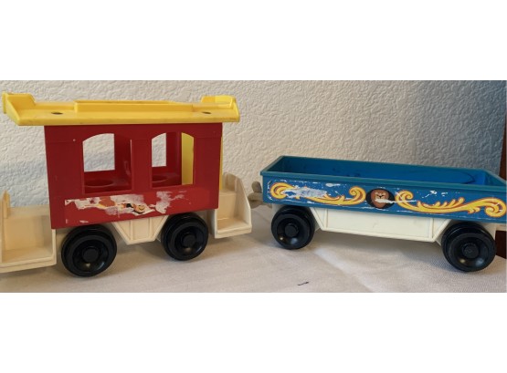 Vintage Fisher Price Circus Train Four Car With Animals Horn Works