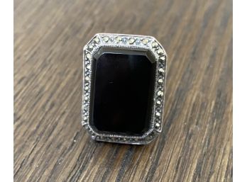 Sterling Silver And Onyx Ring Size 6