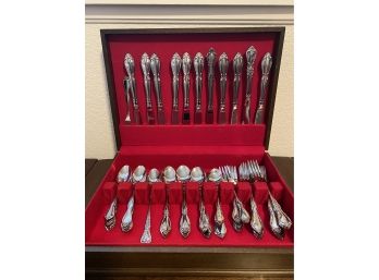 Beautiful Silver-plate Flatware Set In Red Velvet Silverware Chest- Service For 8 With Extras