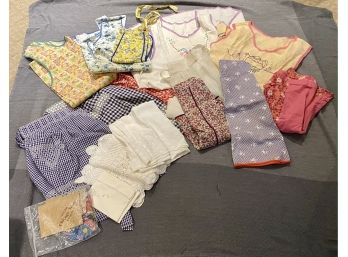 Large Collection Of Vintage Mid-century Aprons