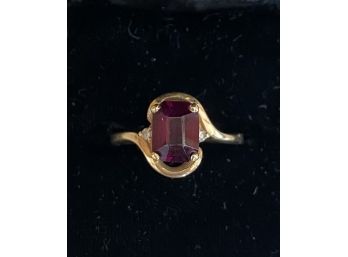 14K Gold Ring With Purple Stone Ring Size 6