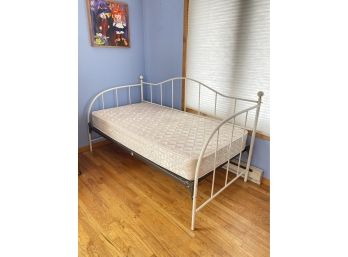 Twin Metal Day Bed