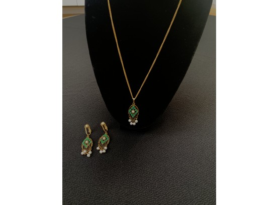 Sarah Coventry Necklace And Clip On Earring Set