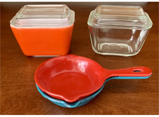 Two Vintage Pyrex Dishes And Two Tiny Frying Pans