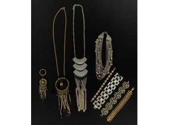 Assorted Gouping Of Necklaces & Bracelets