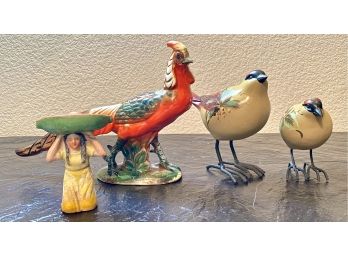 Lot Including Two Hand-painted Birds With Metal Feet, And Two Japanese Figurines