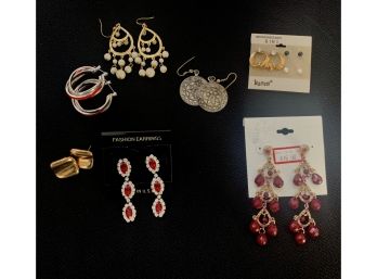Mixed Grouping Of Fashion Earrings