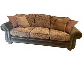 Woodley's Fine Furniture Flexsteel Sofa