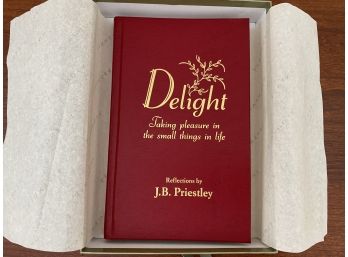 Delight- Taking Pleasure In The Small Things In Life By Priestly, Published Levenger Press NIB