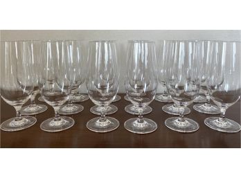 Set Of 18 Beer Glasses With Makers Mark Of Man Swirling Glass In Diamond Shape