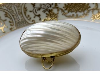 White And Gold Tone Round Clasp Pendent