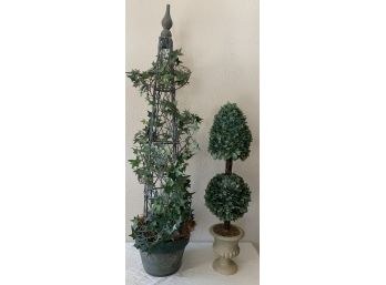 Metal Tower With Faux Ivy & Plant