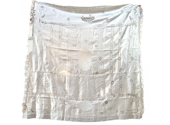 Marvelous Antique Linen Tablecloth With Handmade Lace