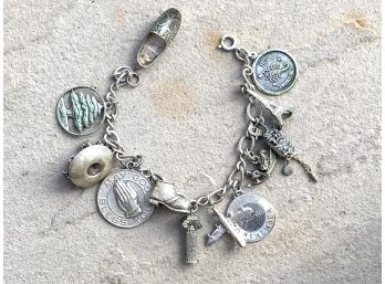 Beautiful .800-.925 Sterling Silver Charm Bracelet With Tons Of Charms!