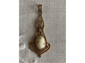 Beautiful Small Cameo Lavalier Pendant Unmarked