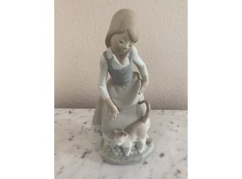 *repaired* Bisque Lladro Of Girl With Cat