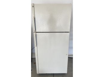 GE 19.1 Cubic Feet Refrigerator