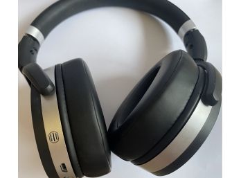 Great Pair Of Sennheiser Noise Canceling Headphones