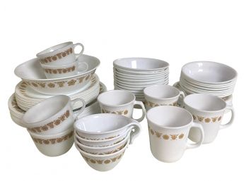 Great Grouping Of Vintage Corelle Bowls, Plates, Cups And Saucers Including Pyrex For Corelle